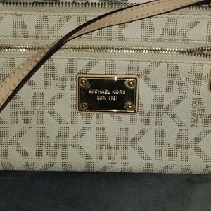 Michael Kors wristlet